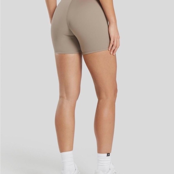 Gymshark Women's Beige High-Waisted Shorts - Picture 3 of 7